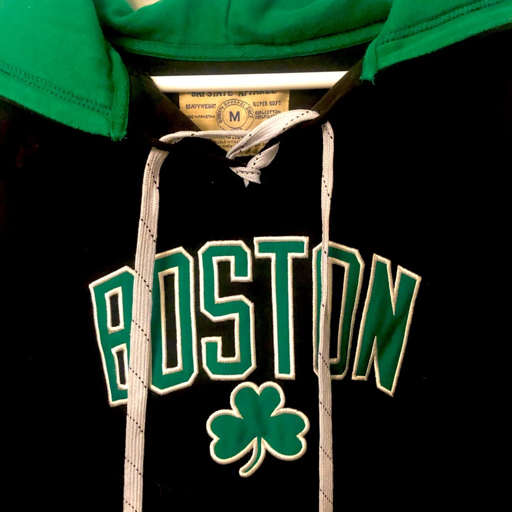 Boston Celtics 🍀 Sweatshirt w lace up,